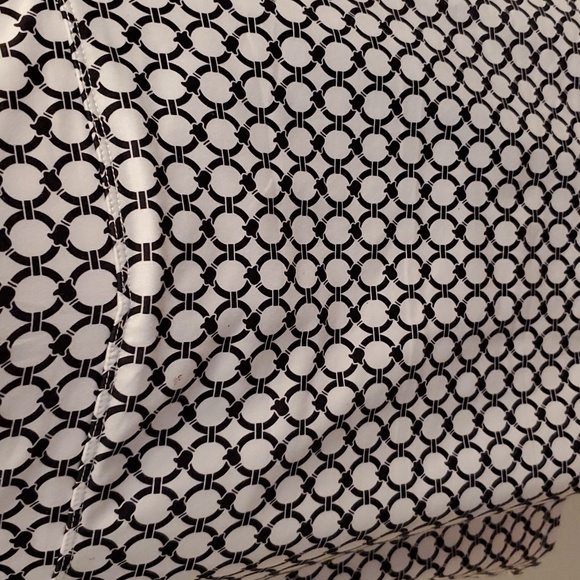 Segments Luxe Skorts - Picture 2 of 8